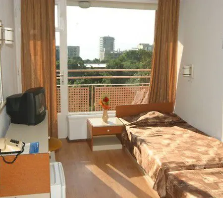 Tsarevets מלון 2*